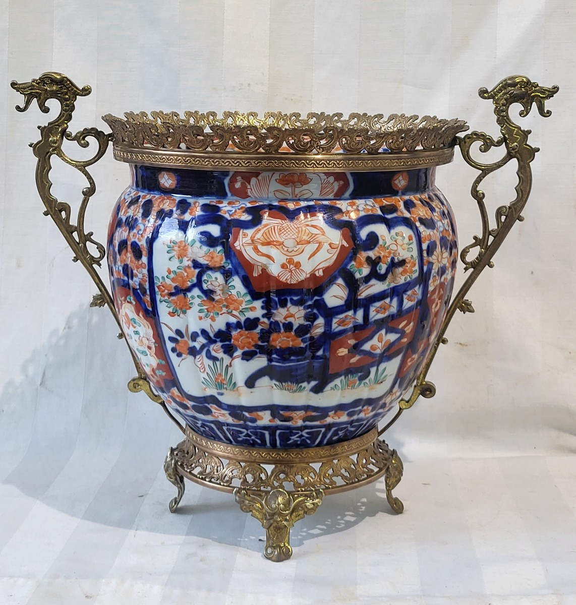 Grande coupe porcelaine Imari monture bronze époque XIXe 