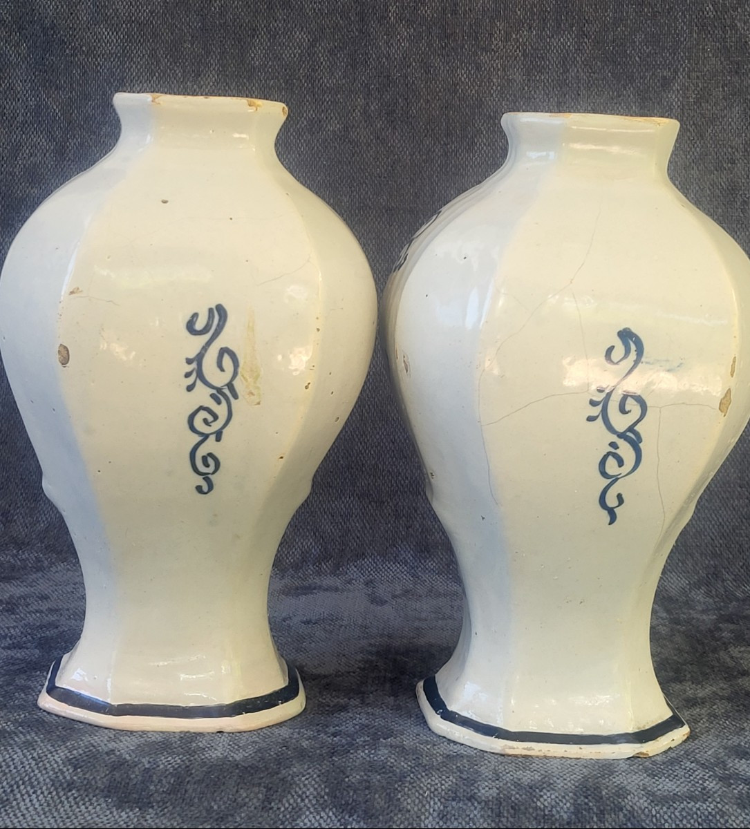 Paire de vases balustre Delft époque XVIII e -photo-2