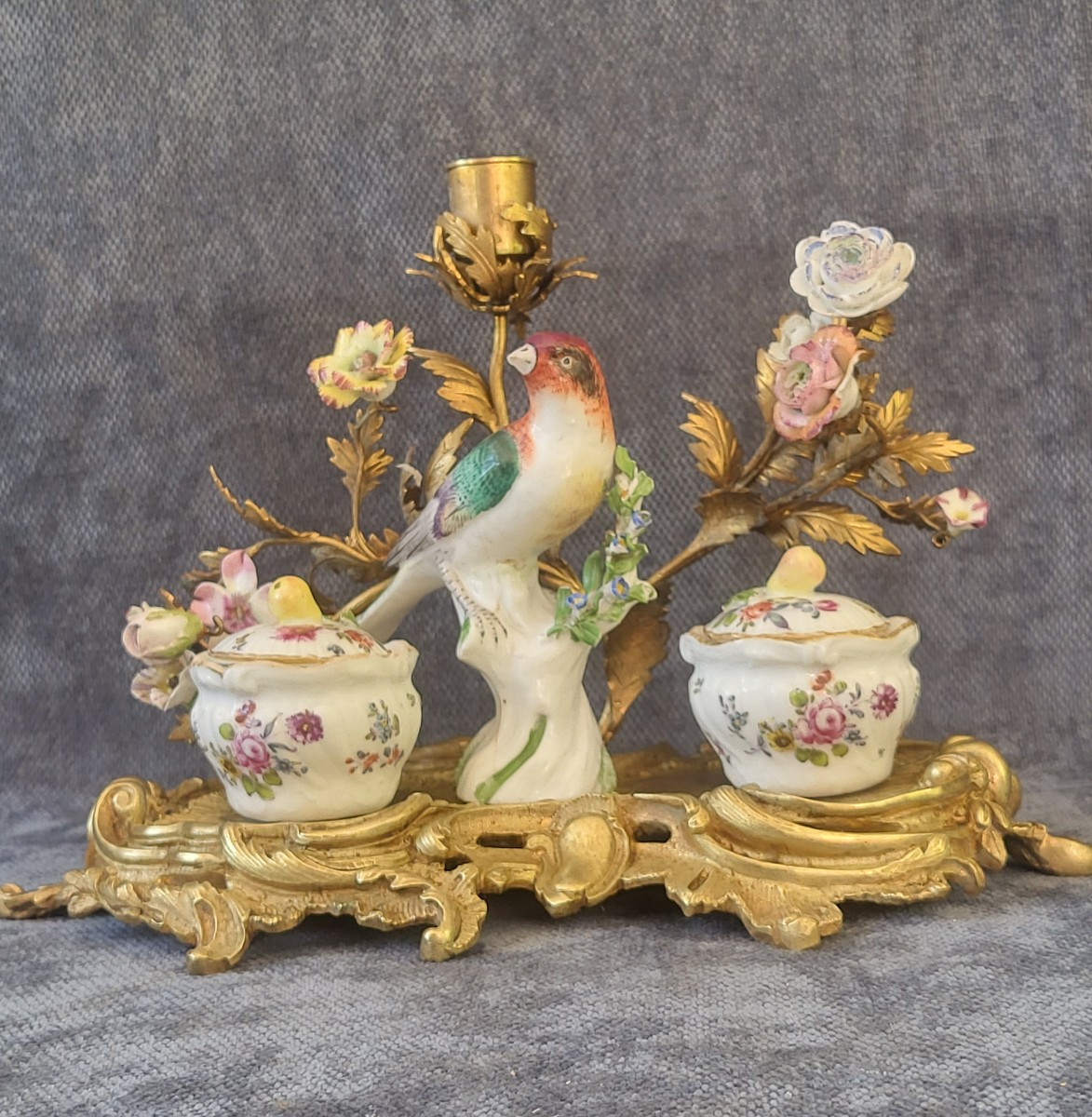 Encrier Meissen et bronze doré  époque  XIXe siècle 