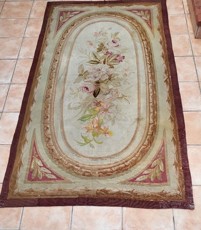 Petit tapis manufacture Aubusson  époque XIXe  228X125cm