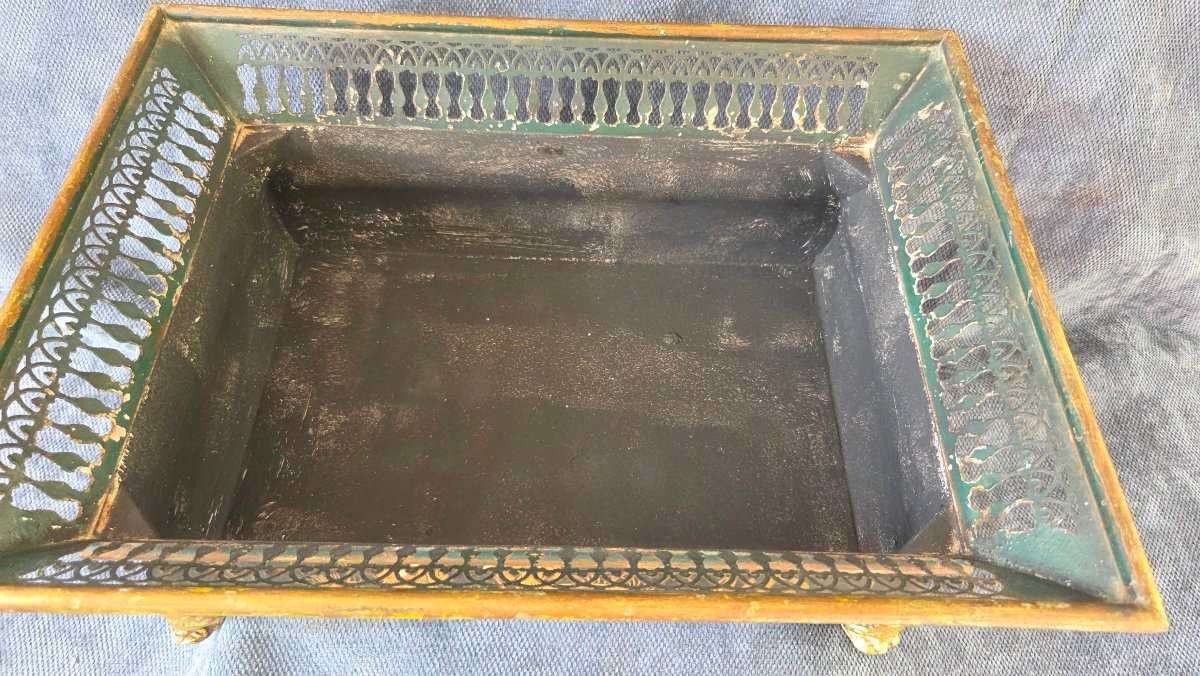 Early 19th-century Painted Sheet Metal Planter And Centerpiece -photo-1
