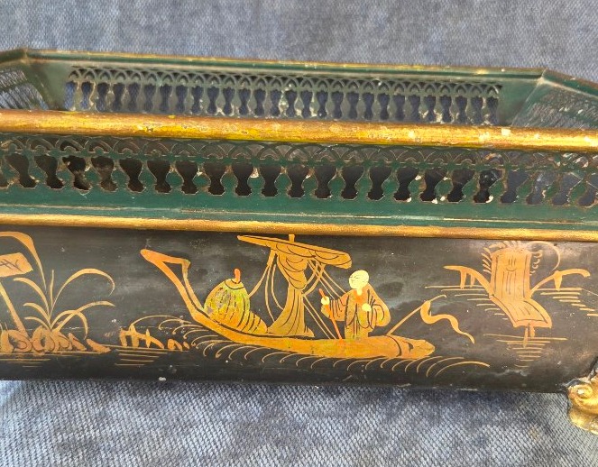 Early 19th-century Painted Sheet Metal Planter And Centerpiece -photo-6