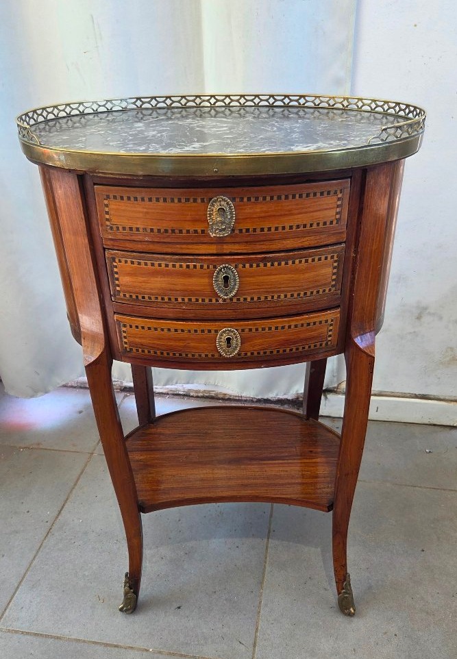 Table de salon époque  Transition Louis XV/Louis XVI  XVIII e 