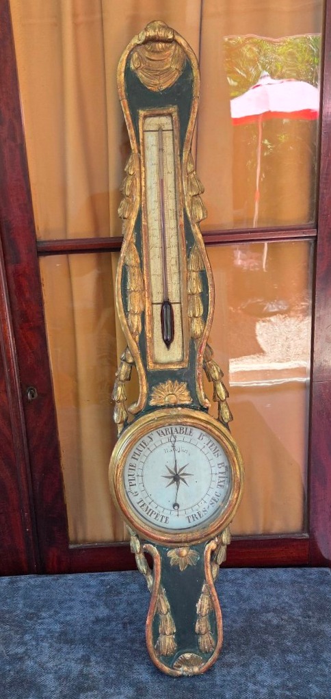 Baromètre  bois laqué  et doré  époque  Louis XVI  XVIII e