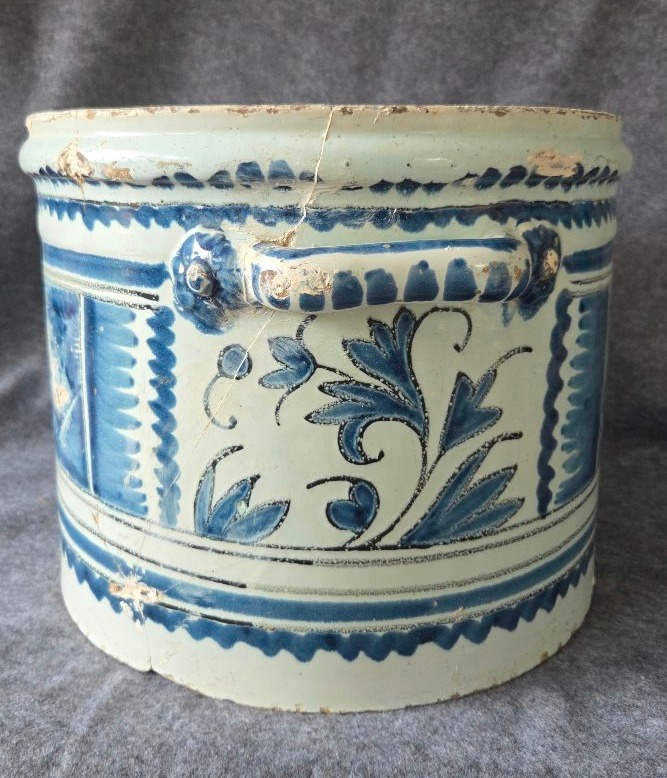 Restored 18th-century Nevers Orange Box -photo-3