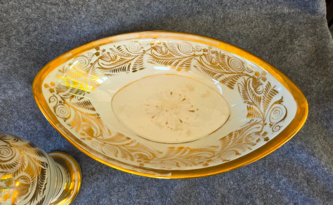 19th-century Empire-era Parisian Porcelain Ewer Toilet Set -photo-3