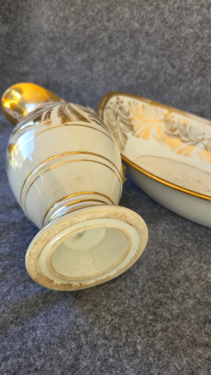 19th-century Empire-era Parisian Porcelain Ewer Toilet Set -photo-3
