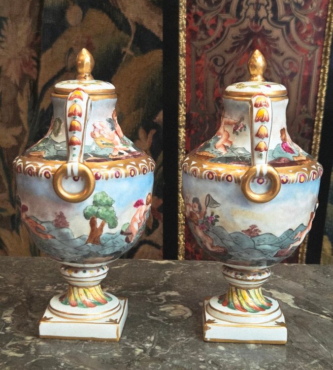Paire de vases couverts Capodimonte  époque XIXe siècle -photo-4