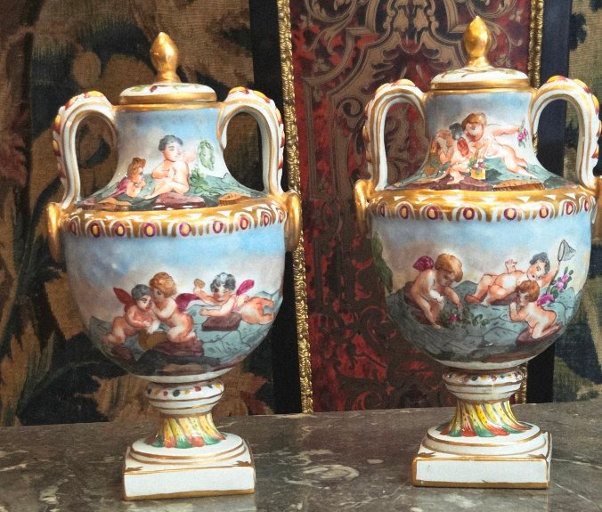 Paire de vases couverts Capodimonte  époque XIXe siècle -photo-6