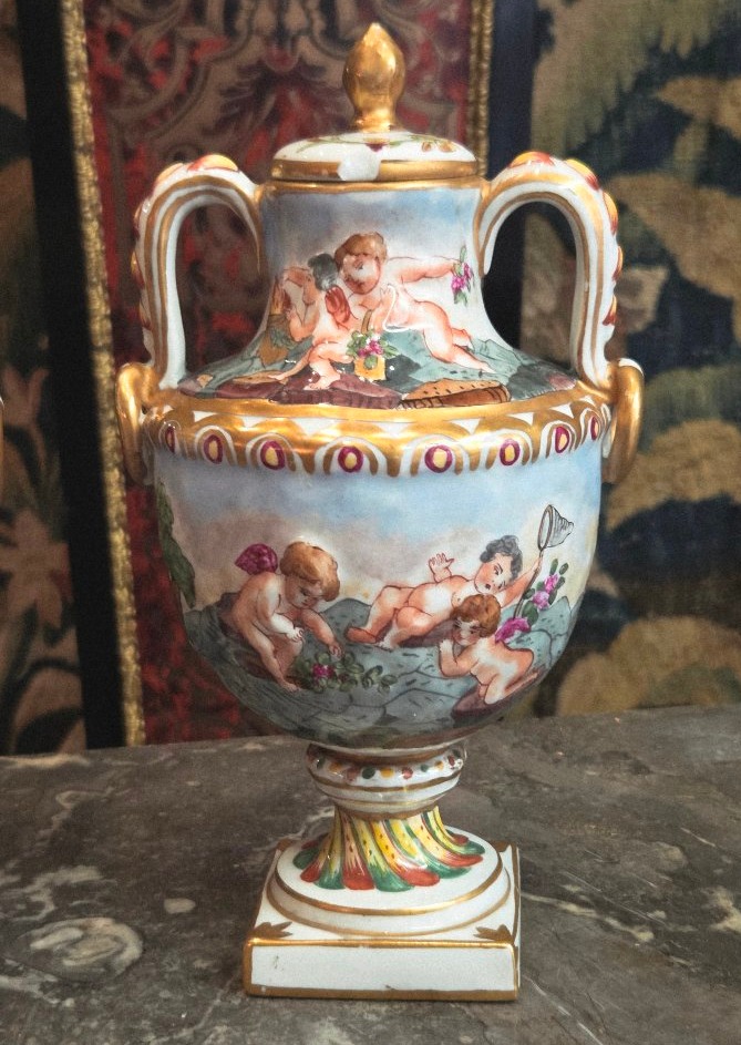 Paire de vases couverts Capodimonte  époque XIXe siècle -photo-7