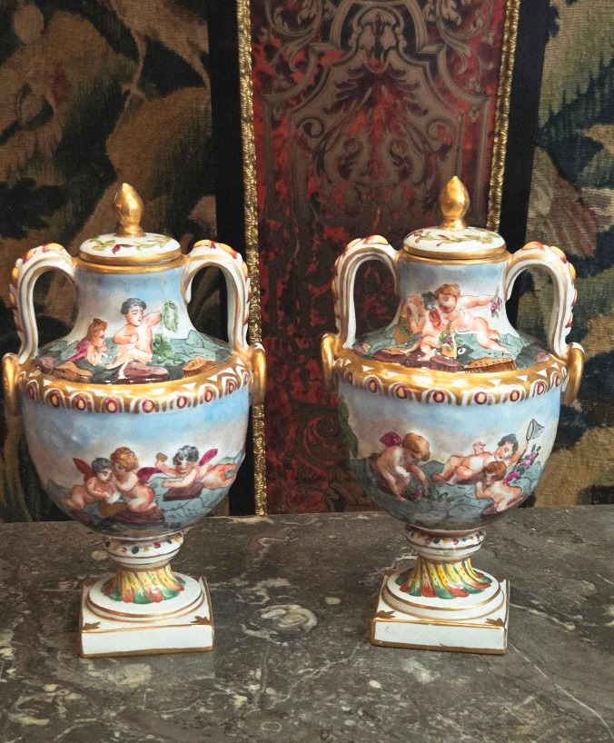 Paire de vases couverts Capodimonte  époque XIXe siècle -photo-8