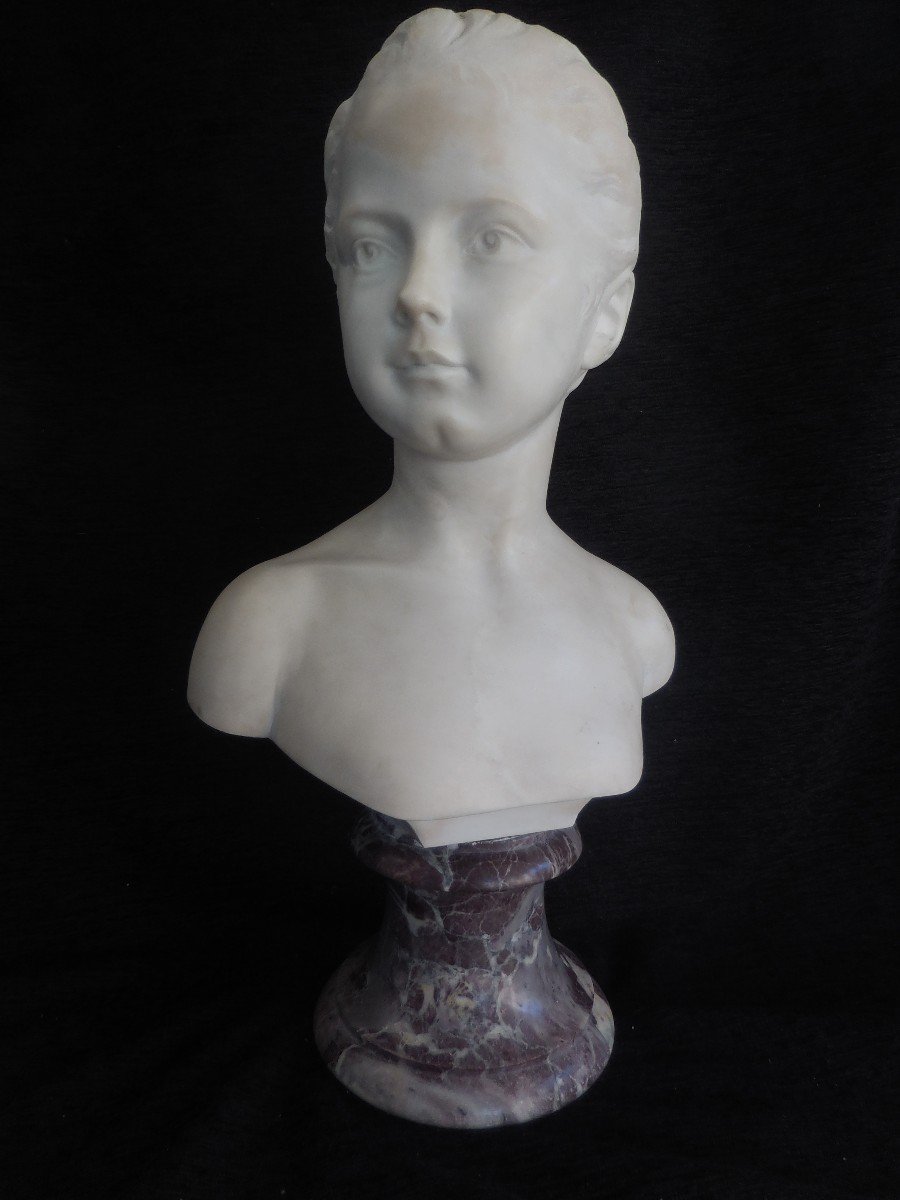 Bust Of Young Girl White Marble On Pedestal Nineteenth Time Sht52cm