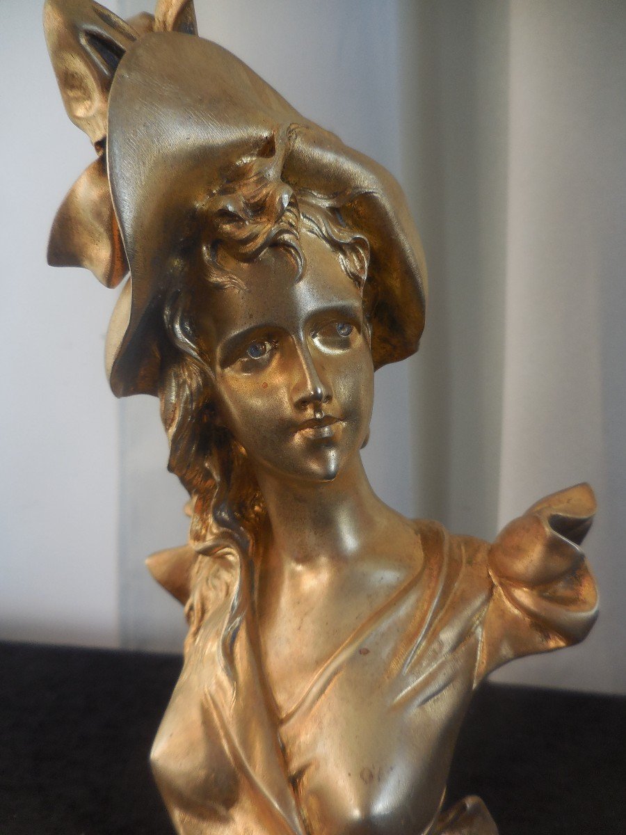 Sculpture In Gilt Bronze Bust Of Elegant, Signed A Nelson Period 1900