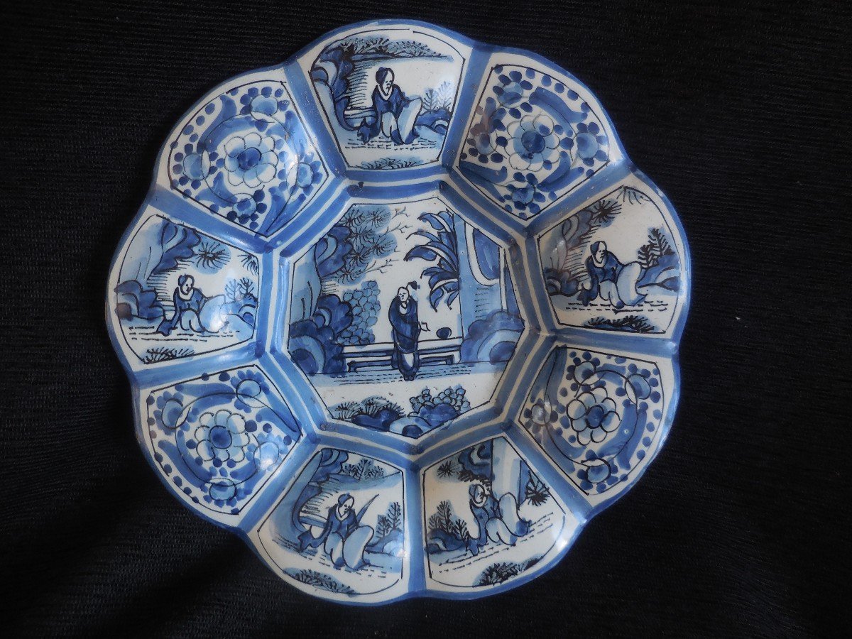 Plat Polylobé Faience De Delft Décor Chinois époque XVII e