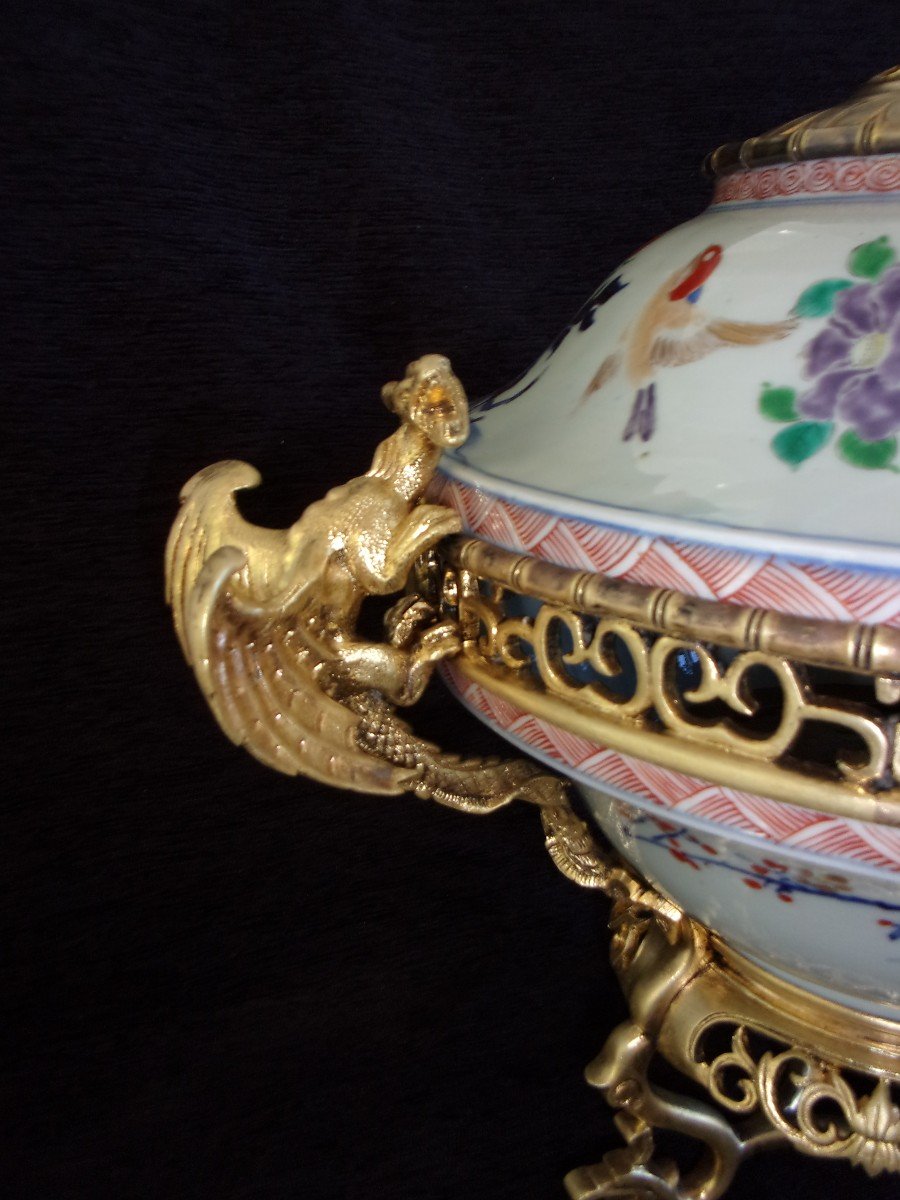 Très Importante Coupe Porcelaine Japon époque Edo Monture Bronze Doré époque XIXe L 50 Cm-photo-4
