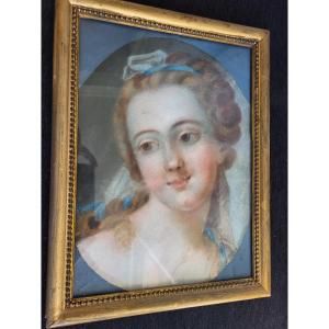 Pastel Jeune élégante  époque Louis XV XVIII E 