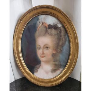 Portrait Présumé  De Marie  Antoinette    époque  XVIII E Siècle E