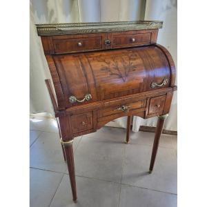 Petit bureau  cylindre de Dame époque Louis XVI  ,XVIII e siècle 