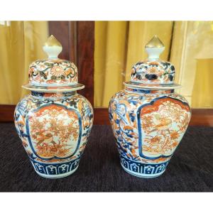 Paire de potiches  porcelaine Imari  Japon époque Meiji 