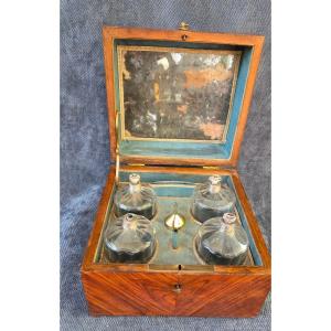 18th-century-style Toiletries Set