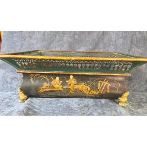Early 19th-century Painted Sheet Metal Planter And Centerpiece 