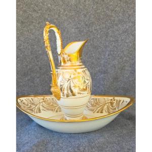 Service de  toilette  aiguière porcelaine  de Paris époque  Empire XIXe 
