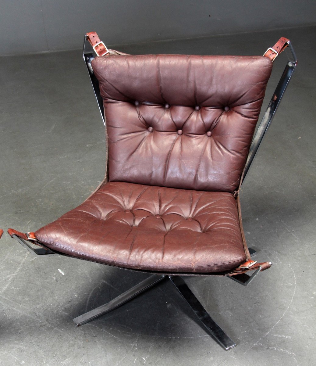 Pair Of Falcon Armchairs By Sigurd Resell In Leather And Steel Structure, 1970s Period-photo-2
