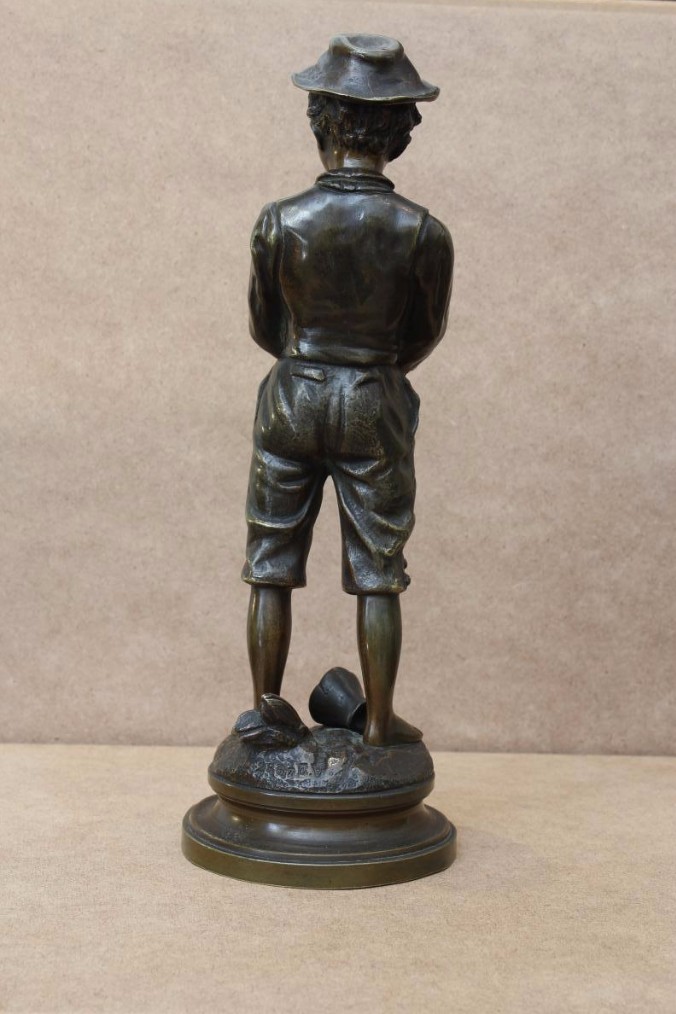 Petite sculpture en bronze "La cruche cassée"-photo-3