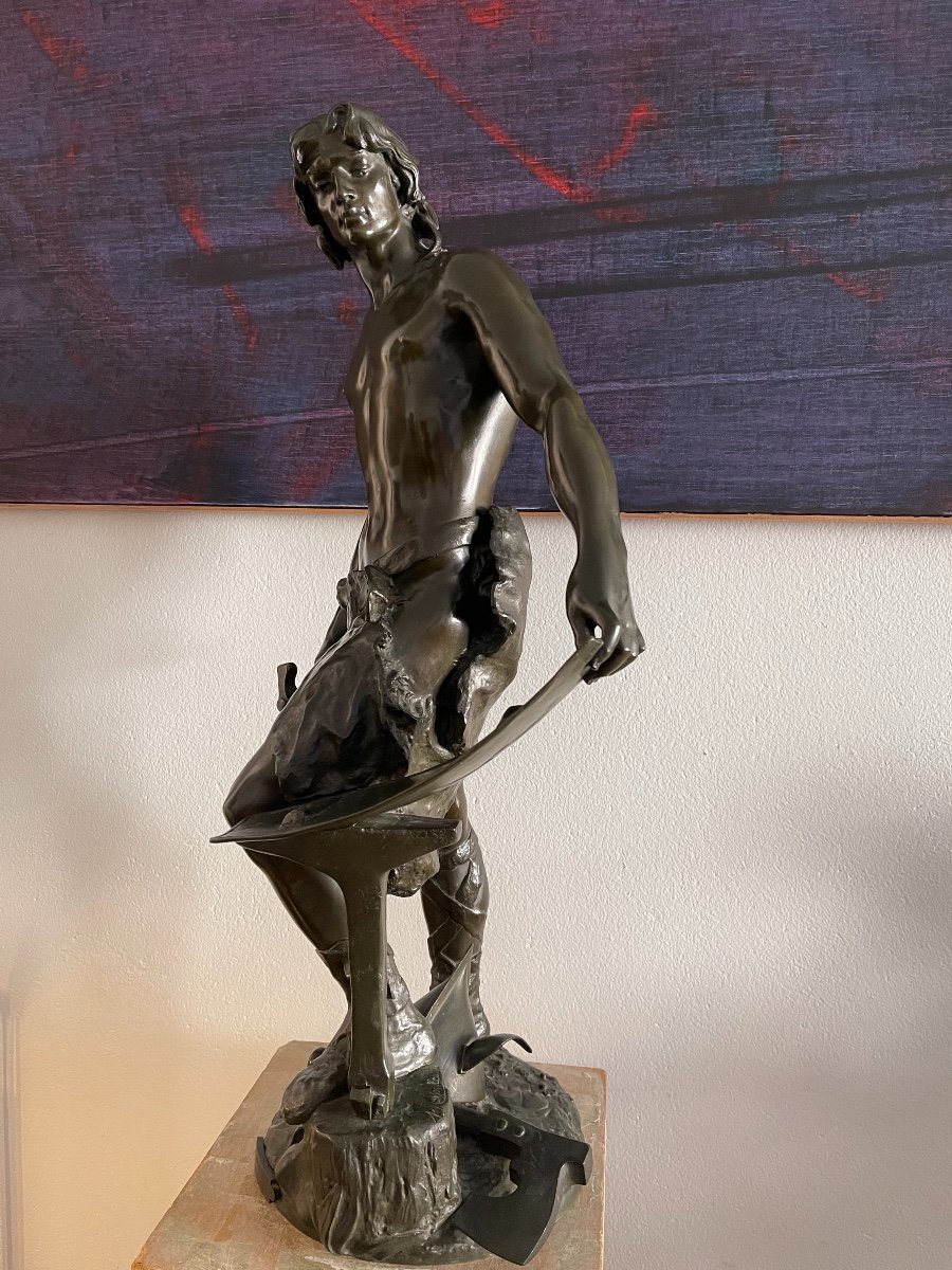 Sculpture En Bronze "Guerrier gaulois forgeant ses armes"-photo-3