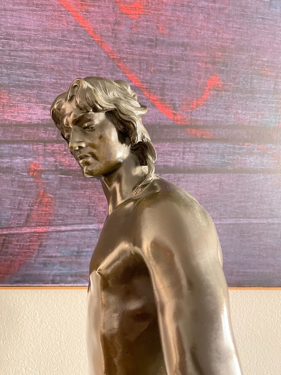 Bronze Sculpture " Guerrier Gaulois Forgeant Ses Armes"-photo-1