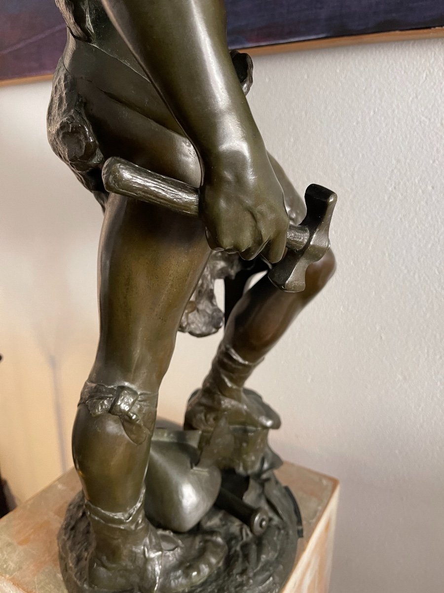Bronze Sculpture " Guerrier Gaulois Forgeant Ses Armes"-photo-7