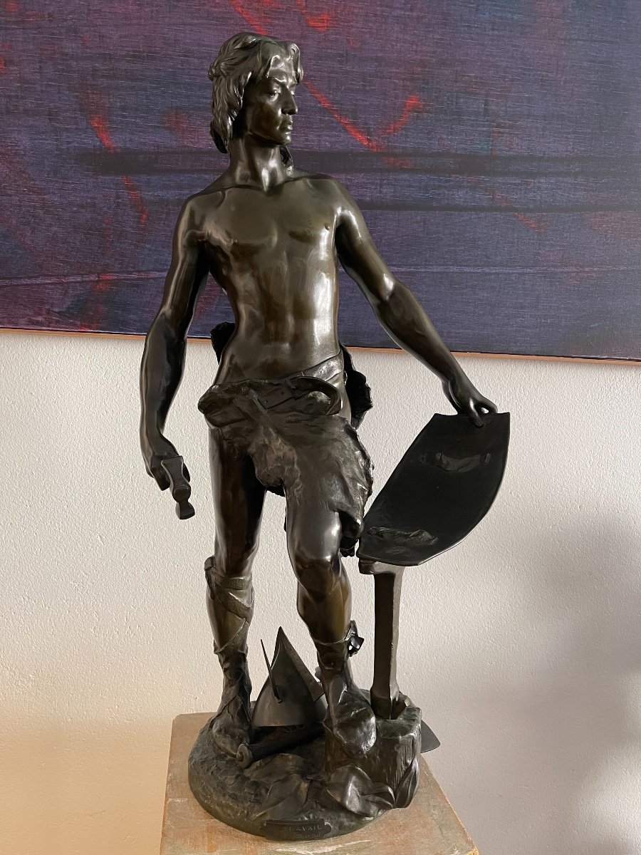 Sculpture En Bronze "Guerrier gaulois forgeant ses armes"
