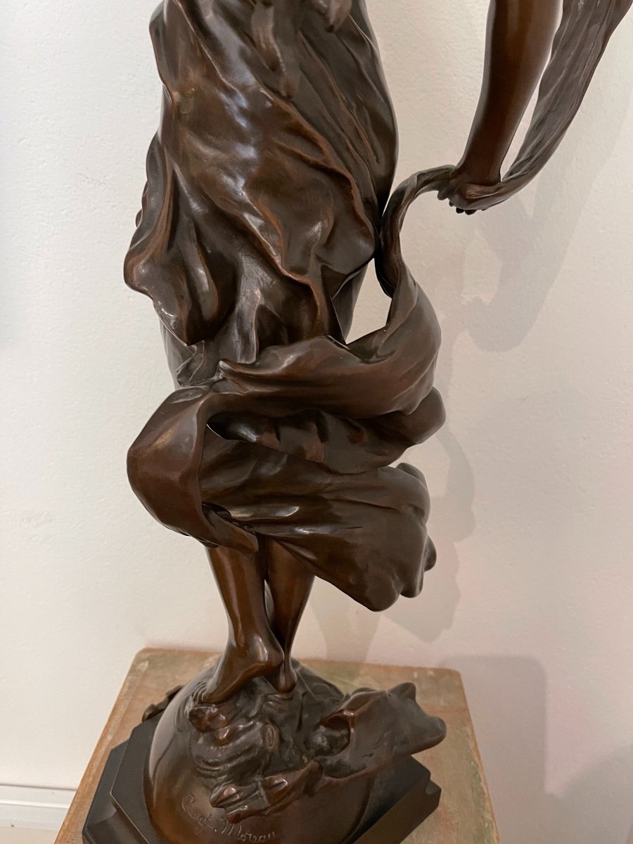 Sculpture en bronze " La brise " de Auguste Moreau-photo-1