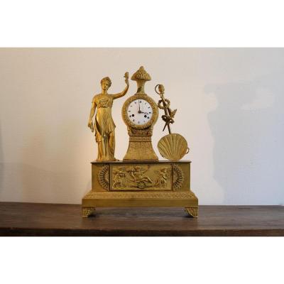 Pendule En Bronze Doré