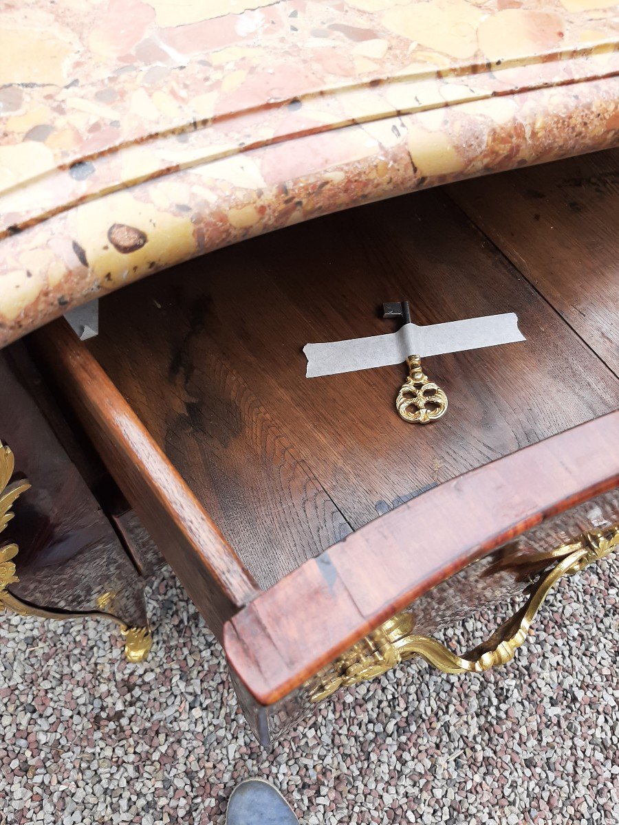 COMMODE SAUTEUSE -photo-2