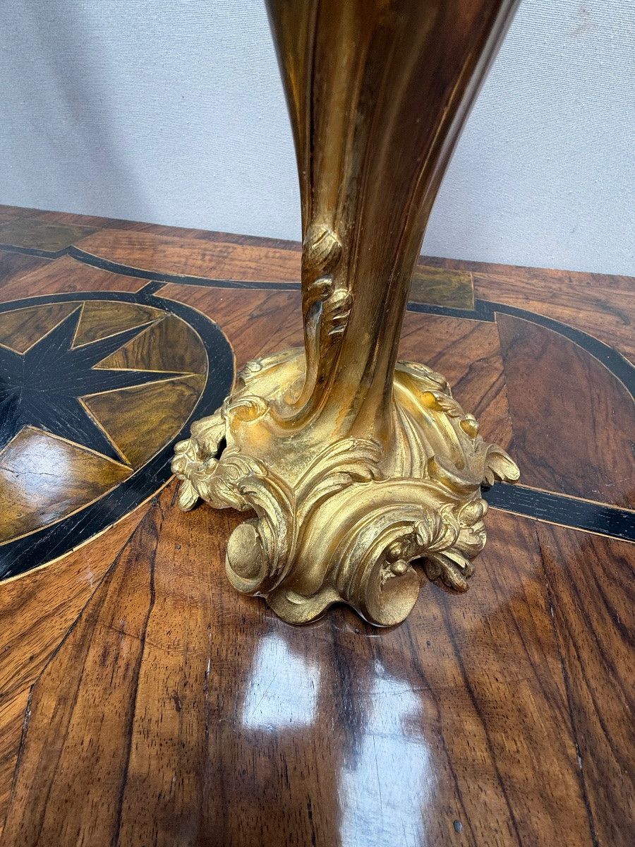 PAIRE DE CANDELABRES EN BRONZE CISELE ET DORE  XIX e -photo-2