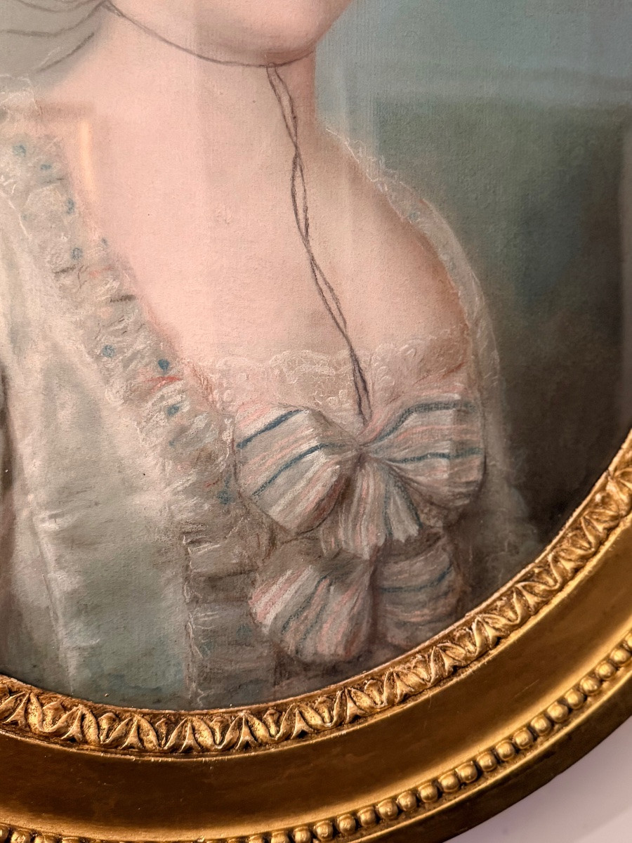 Framed Oval Pastel 18 Eme-photo-2
