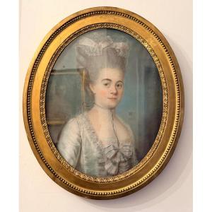 Framed Oval Pastel 18 Eme