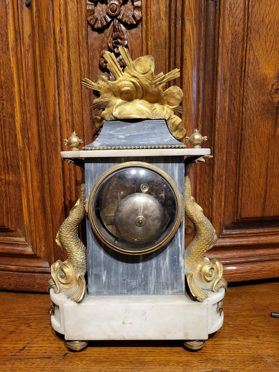 A Louis XVI Clock -photo-3