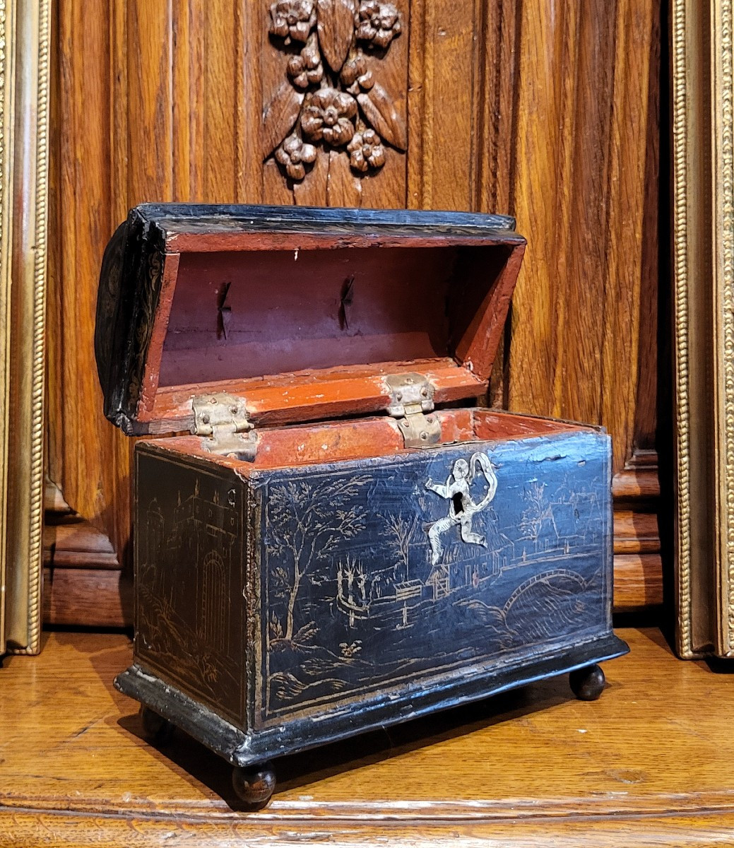 Un coffret en laque noir, fin 17ème-photo-3