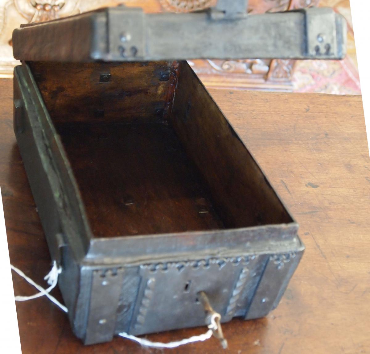Messenger Box, 17th Century-photo-2