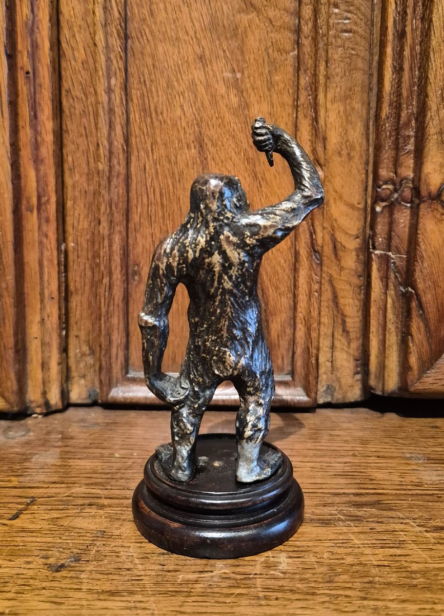 A Small 19th-century Bronze Gorilla -photo-3