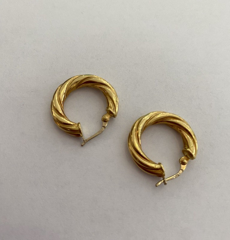 Pair Of 18-carat Gold Hoop Earrings-photo-3