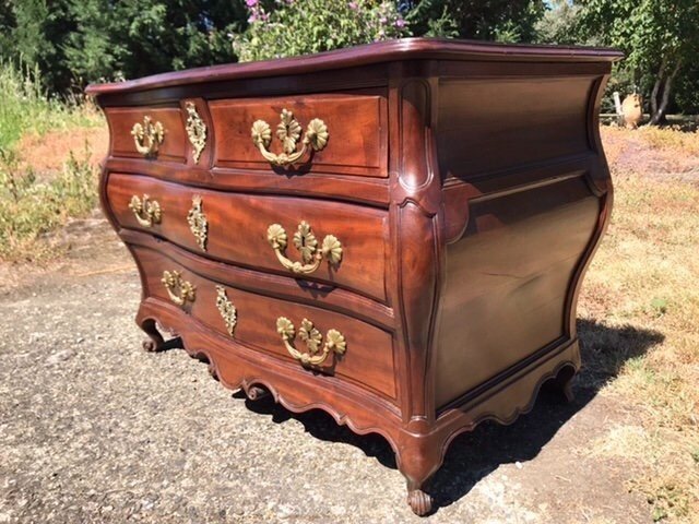 18th Century Bordeaux Chest Of Drawers In Solid Mahogany -photo-3