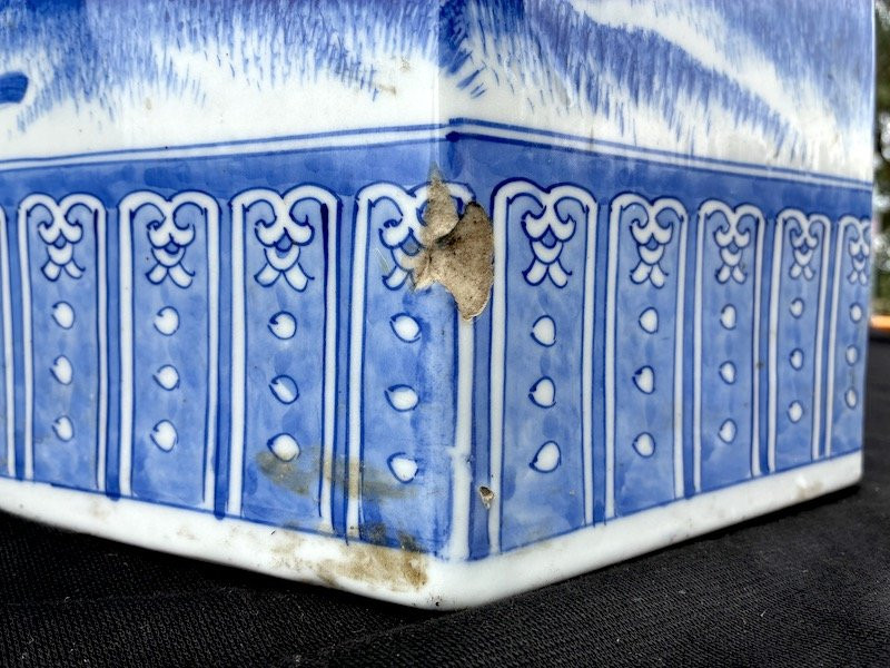 Asian Porcelain Umbrella Stand -photo-1
