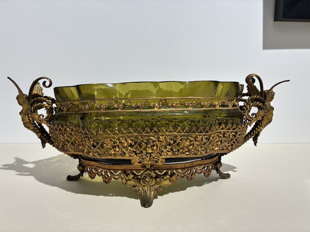 Élégante et grande jardinière en verre vert et laiton doré-photo-1