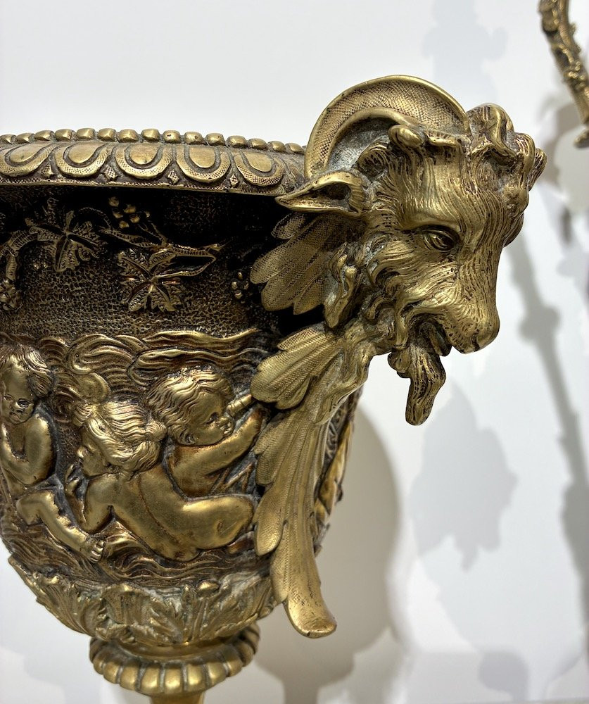 Gilt Bronze Set – Pair Of Ewers And Vase-photo-3