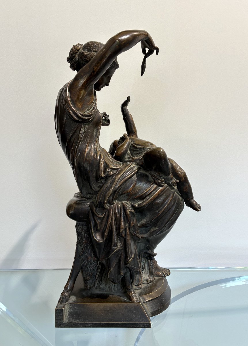 Groupe sculpté ancien "Femme à l'enfant" –  bronze-photo-4