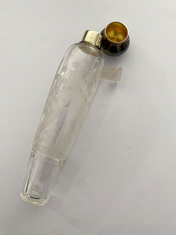 Ancien flacon à sels en cristal Baccarat –