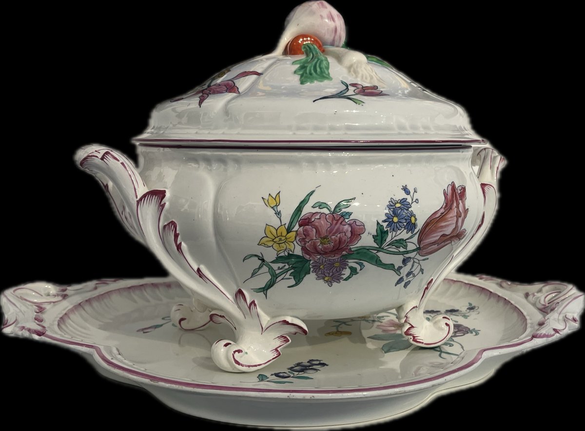 Antique "vieillard Bordeaux" Soup Tureen With Its Tray – Floral Design